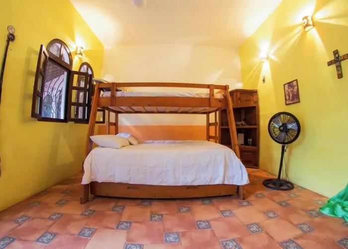 La casa de piedra y colores
