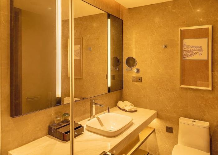 Xinyu Crown Hotel