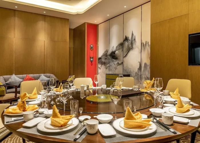 Xinyu Crown Hotel