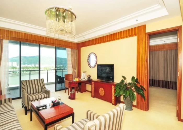 Badminton Hotel - Lingshui