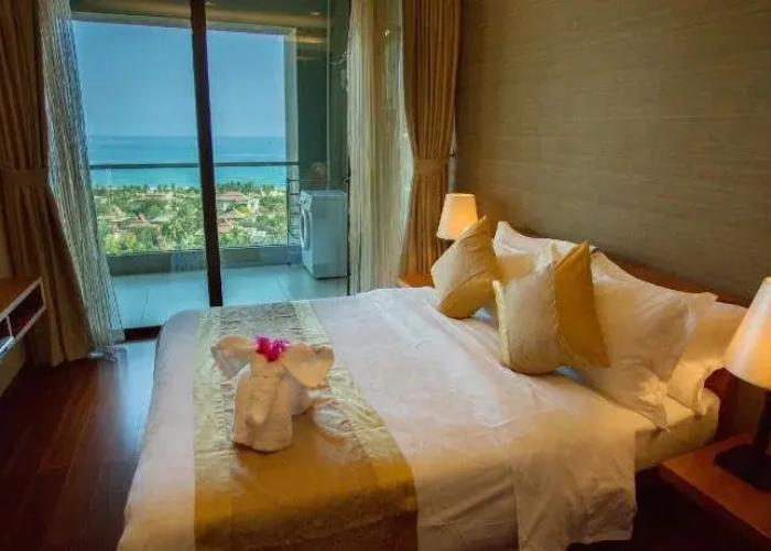 Ocean Holiday Hotel