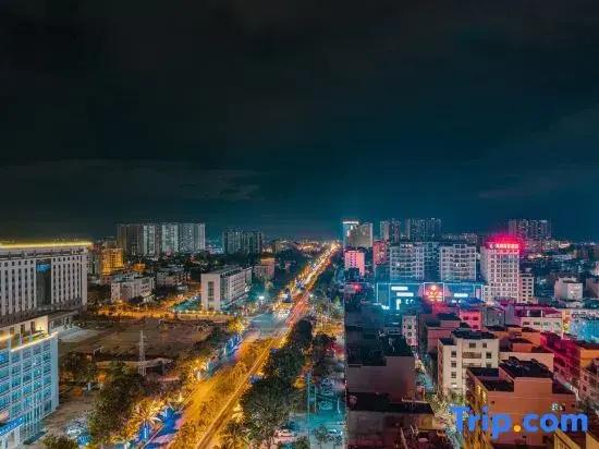 Yiyuan Lanbao Hotel Lingshui