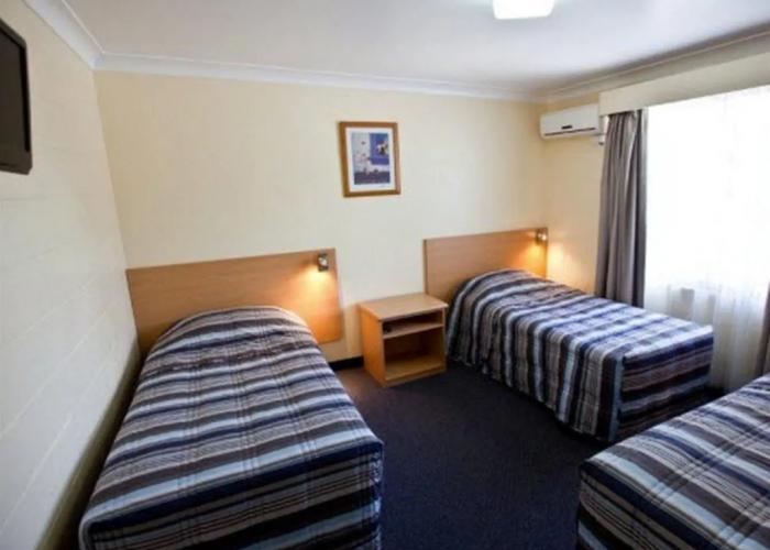 All Seasons Motor Lodge