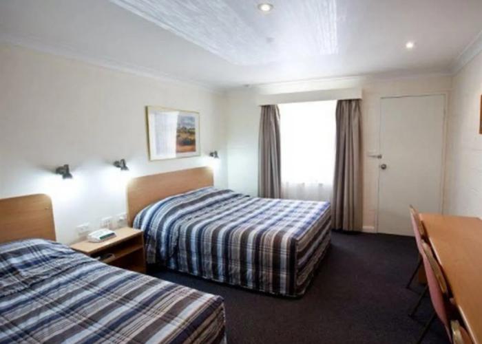 All Seasons Motor Lodge