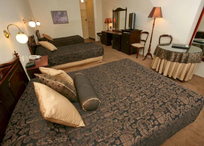 Australian Heritage Motor Inn