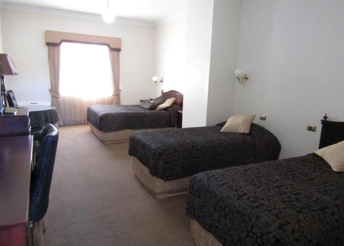 Australian Heritage Motor Inn