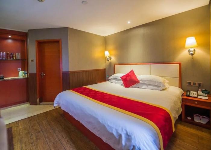 Manhattan City Hotel
