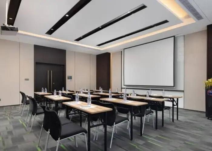Hampton by Hilton Ningde Lithium Electricity Town