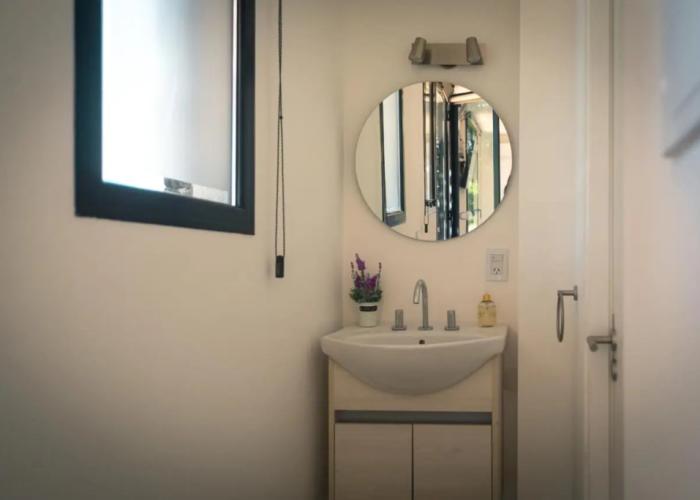 Lodwine Lodge Apartments