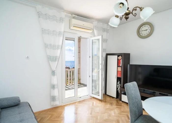 Apartman Debos