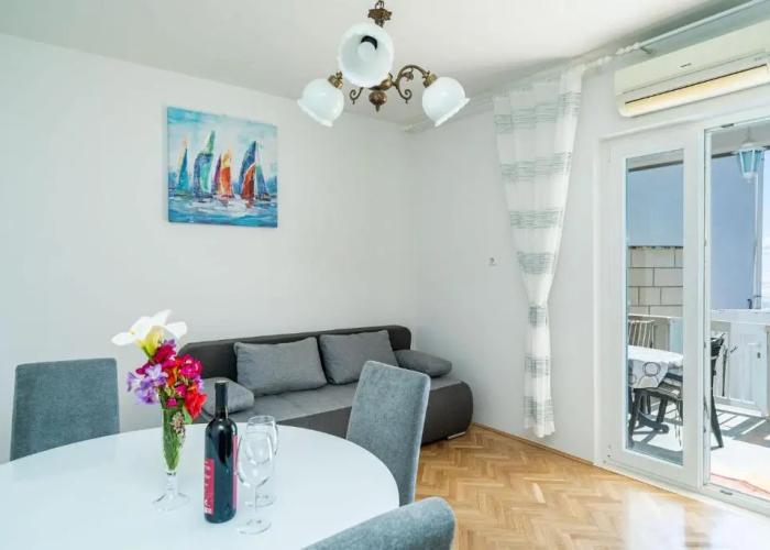 Apartman Debos