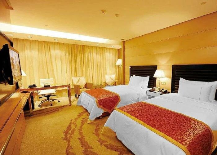 Huasheng Jiangquan Hotel & Town