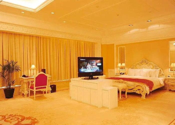 Huasheng Jiangquan Hotel & Town