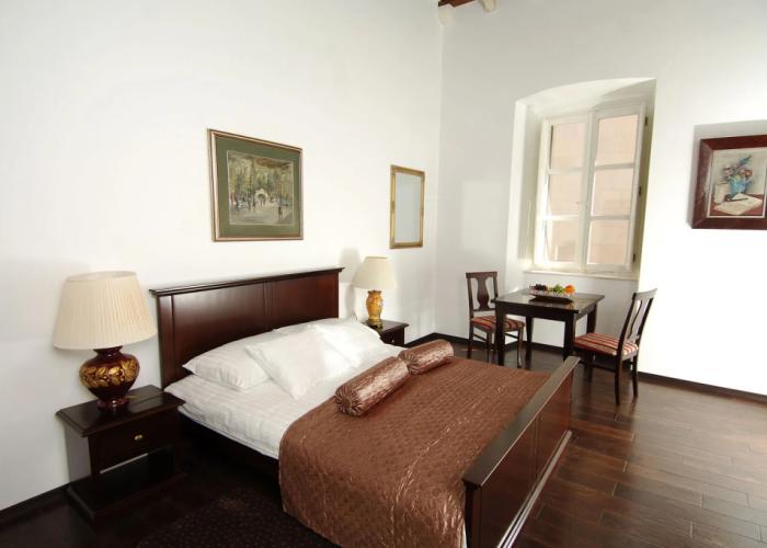 SUNce Palace Apartments with free offsite parking