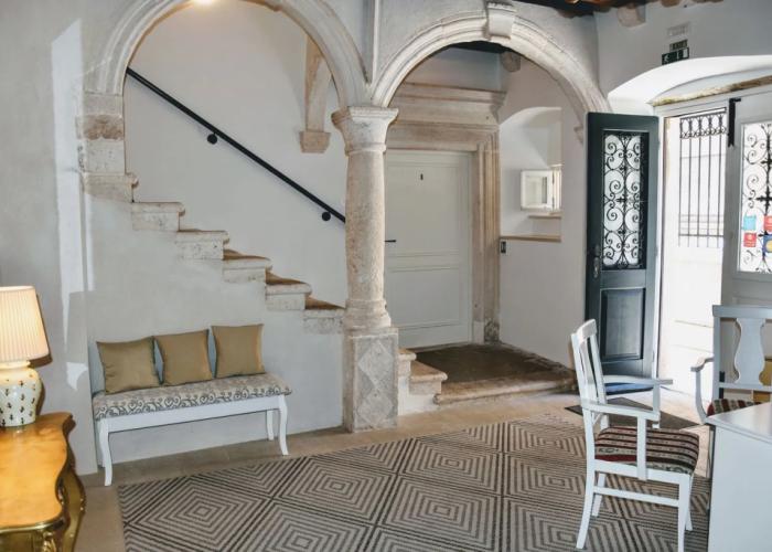 SUNce Palace Apartments with free offsite parking