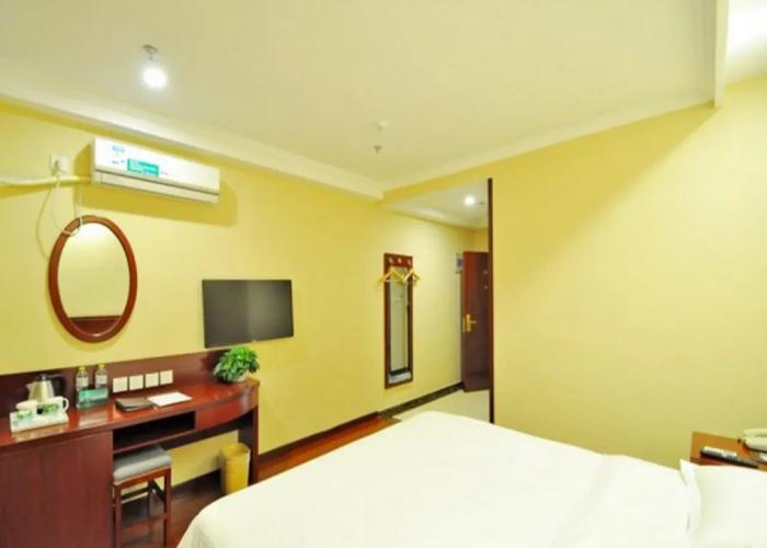 GreenTree Inn LinYi Yitang Town Shuangling Road Express Hotel