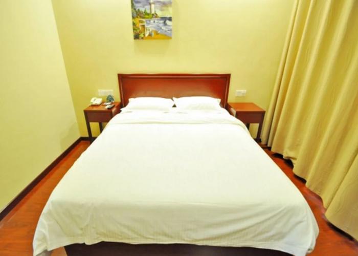 GreenTree Inn LinYi Yitang Town Shuangling Road Express Hotel