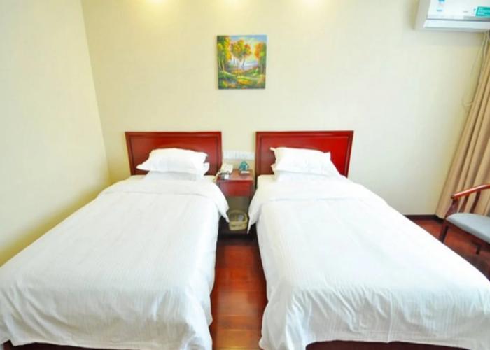 GreenTree Inn LinYi Yitang Town Shuangling Road Express Hotel