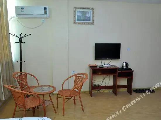 Yinan Shangjia Express Business Hotel