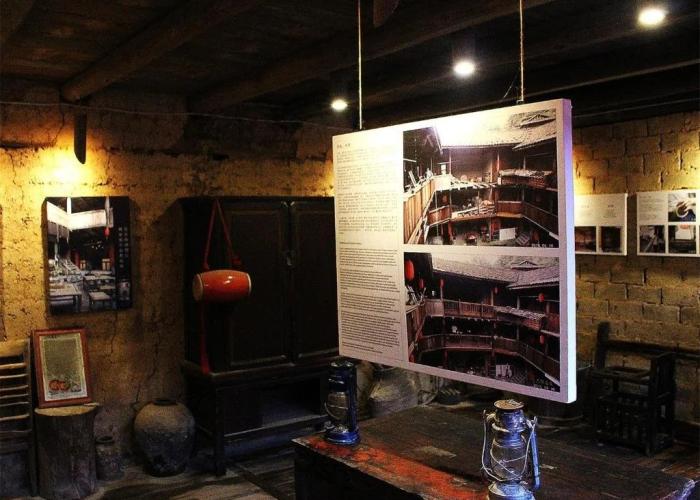 Nanjing Tulou Herongzhuang Inn