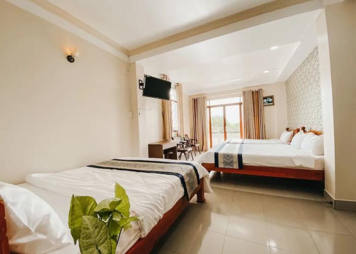 Ngoc Linh Motel