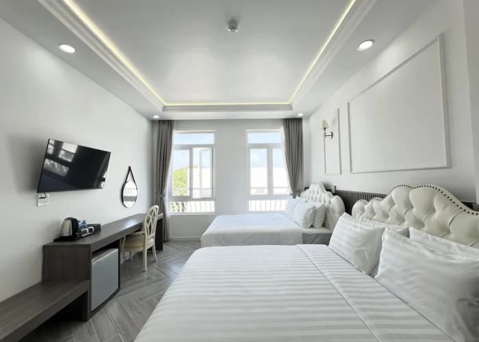 Paris Hotel