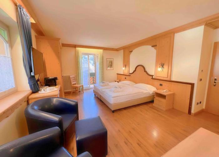 Alle Dolomiti Boutique Lake Hotel