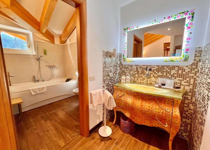 Alle Dolomiti Boutique Lake Hotel