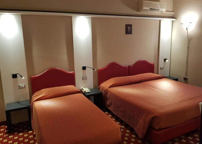 Hotel Diana