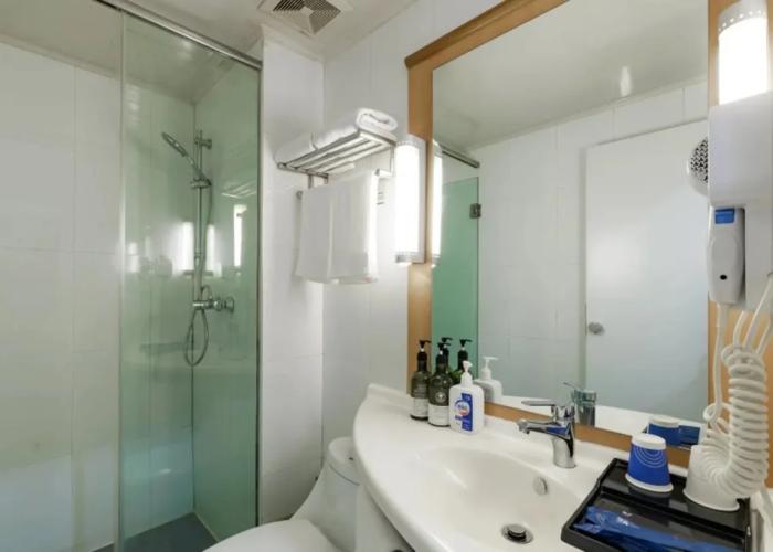 Ripple Hotel (Rizhao Lecheng Huoche)