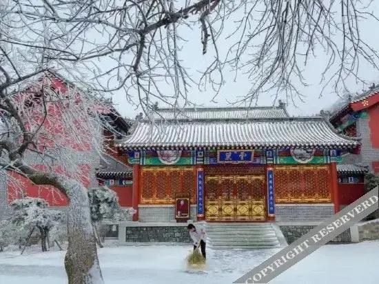 Yunchao Hotel