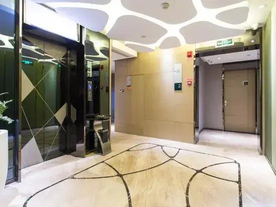 Five Star Holiday Hotel