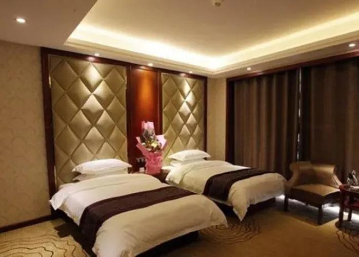 Zhangye Dinghe International Hotel