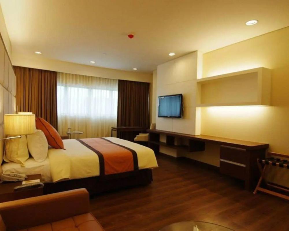 фото SanTomas Suites
