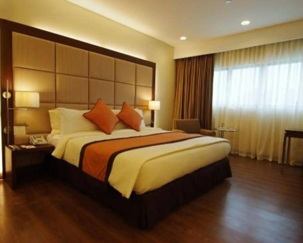 фото SanTomas Suites