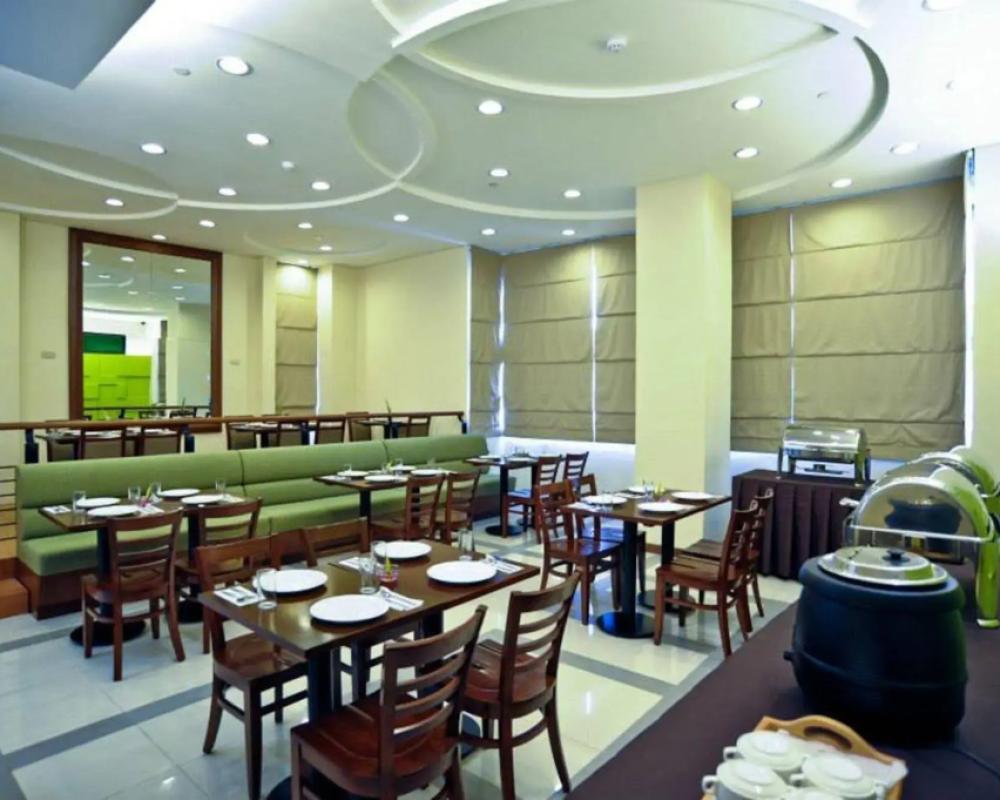 фото SanTomas Suites