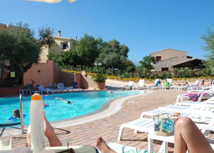 Albergo Residenziale Li Troni