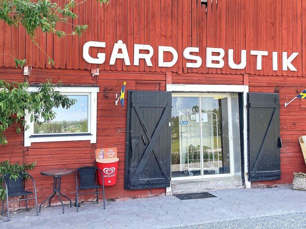 5 Person Holiday Home in Valdemarsvik-by Traum