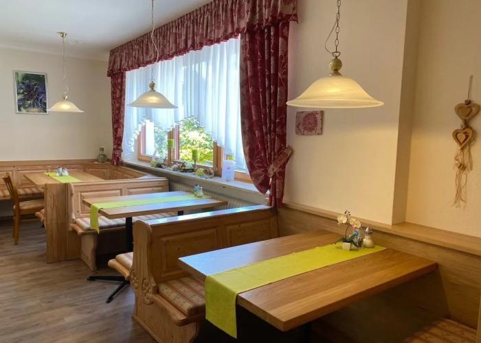 Pension- Hotel Maximilian