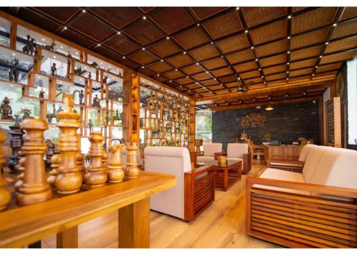 Chandys Drizzle Drops Munnar Top Station