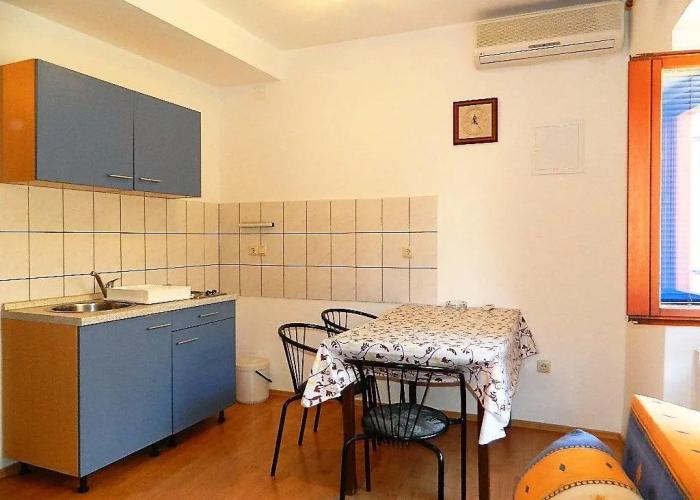 Apartments Jaksa