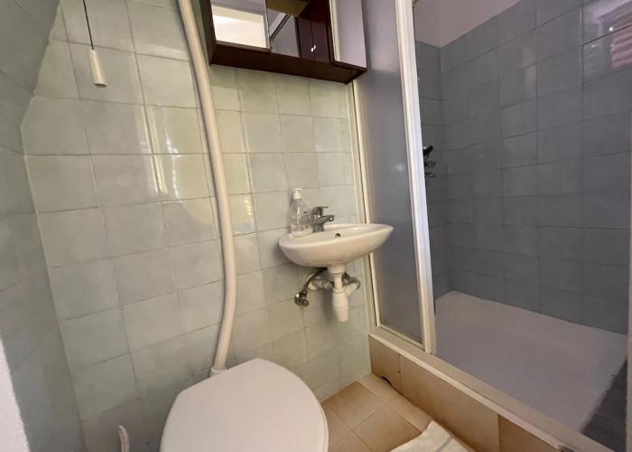 Room in House - S1 - Double Room With Private Ensuite Bathroom in Jelsa on Hvar