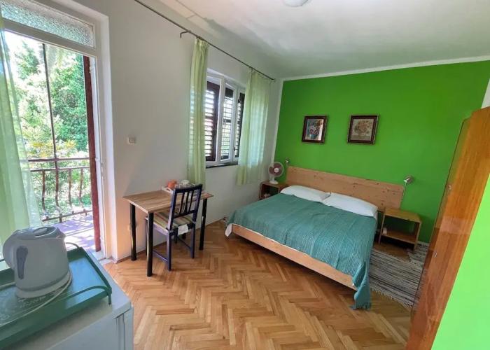 Room-s1 - Double Room With Ensuite Bathr