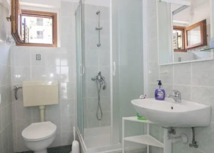 Apartments Jakov