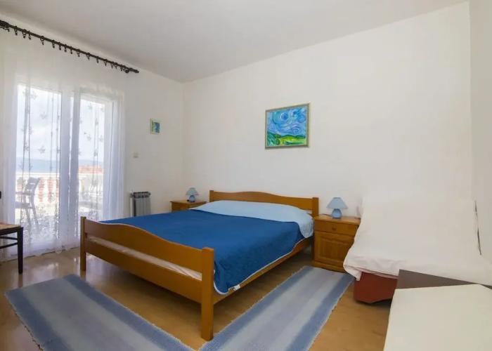 Apartments Jakov