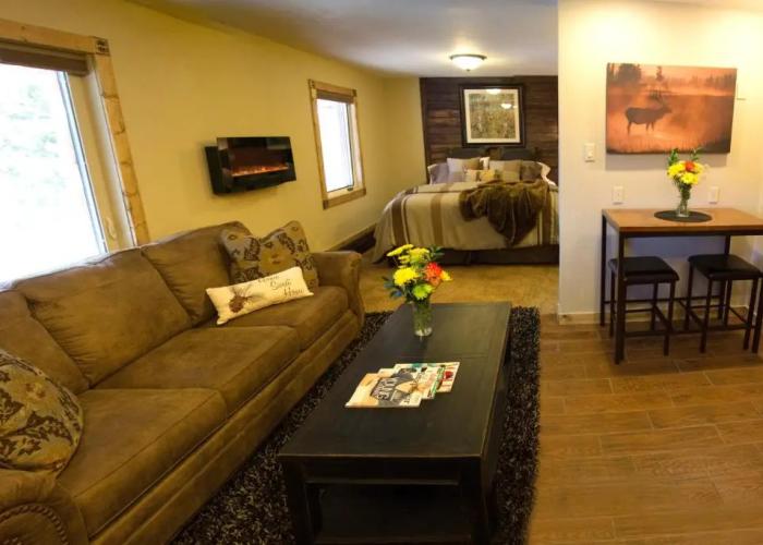 The Silver Lake Lodge