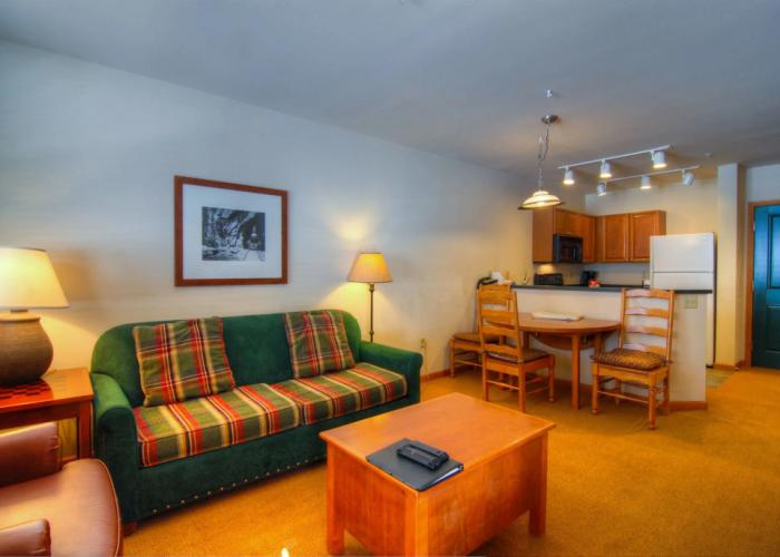 Zephyr Mountain Lodge