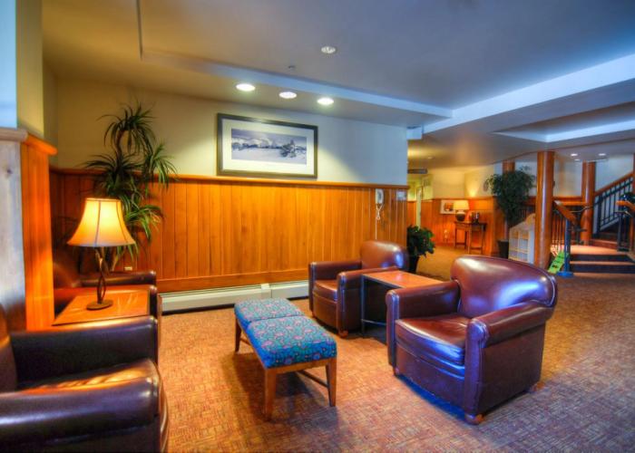 Zephyr Mountain Lodge