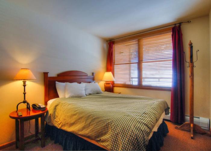 Zephyr Mountain Lodge