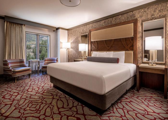 Horseshoe Black Hawk